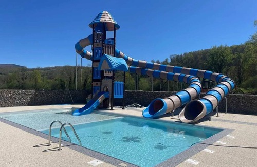Oust House | Camping 3 étoiles - Piscine - ccaihgb