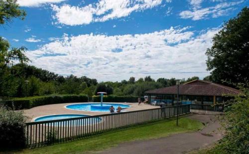 Pressignac Other | Camping 4 étoiles - Piscine - ccbbghg