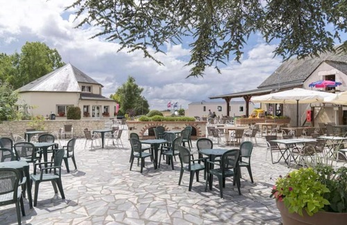 Coulanges Other | Camping 4* 3 CH 2 SDB- Lave linge- Lave vaisselle