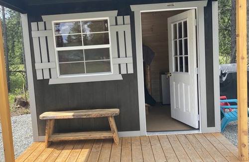 Priest River Apartment | Camping Cabin - The River Pig
