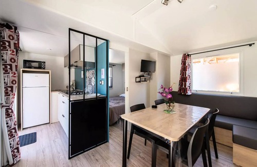 Saint-Rome-de-Tarn House | Camping de la Cascade * - Super Riviera Mobil-home 28m2 Air conditioned (sam./sam. July and August) 4 to 5 people - 4 pers. included in the tariff