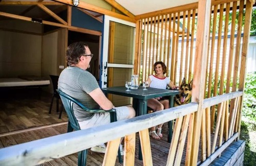 Saint-Pierre-d'Albigny Ski Chalet | Camping du Lac de Carouge * - Chalet Couples + 1 young child/PMR - 1 Bedroom - 2018 20 m2 2 to 3 people - 2 pers. included in the tariff
