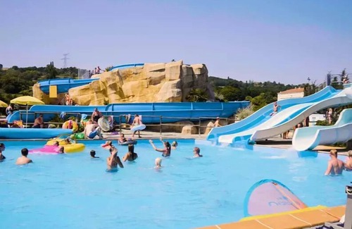 Chateauneuf-de-Galaure House | Camping Le Château de Galaure* - Comfort XL 4-room mobile home for 6 people