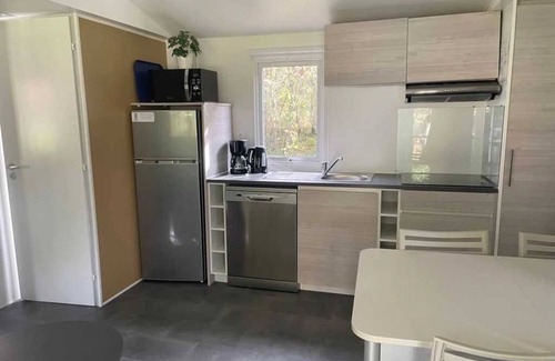 Marcillac-la-Croisille House | Camping 3 étoiles - Piscine - eeiifd