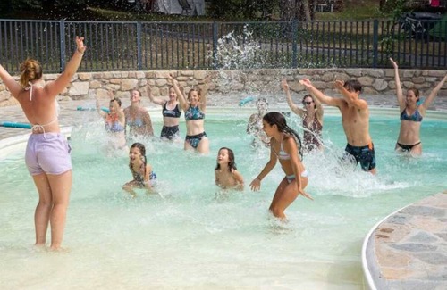 Marcillac-la-Croisille House | Camping 3 étoiles - Piscine - eeiifd