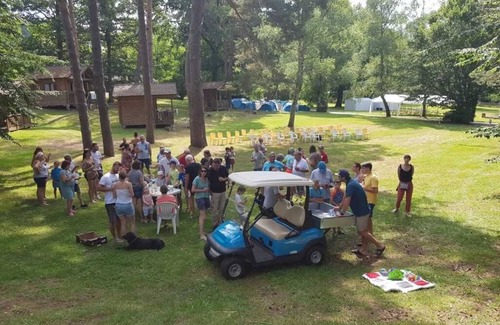 Marcillac-la-Croisille House | Camping 3 étoiles - Piscine - eeiifg