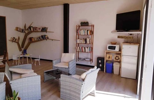 Marcillac-la-Croisille House | Camping 3 étoiles - Piscine - eeiifh