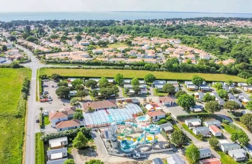 Tharon-Plage House | Camping - Parc aquatique - ccageih