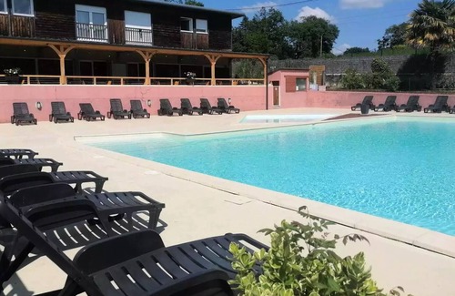 Saint-Gaultier Ski Chalet | Camping L'Oasis du Berry **** - Chalet N°24 4 rooms 7 people