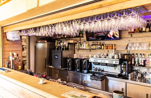 Sommieres House | Camping Le Domaine de Massereau* - Mobile home Comfort 3 rooms 4 people air-conditioned - TV