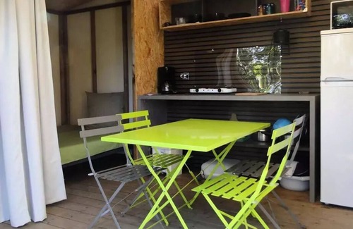 Ribes House | Camping Les Châtaigniers * - Mobil canvas Maori 3 rooms 4 people Without Sanitary