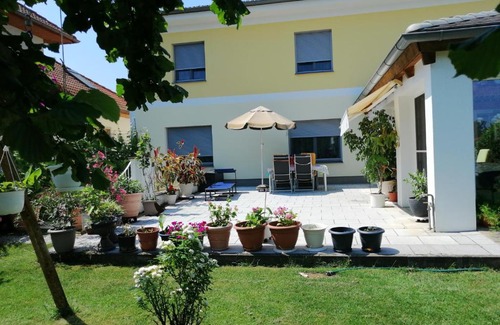 Podersdorf am See Apartment | Campingblick-Gästehaus-Ferienwohnungen