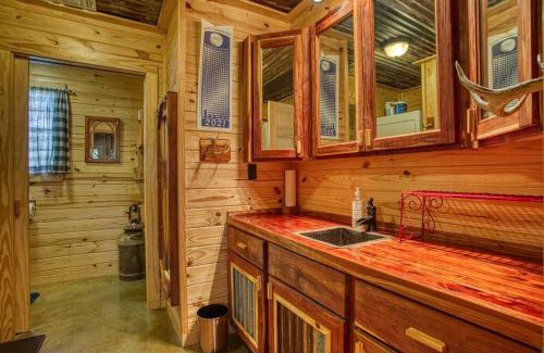 Woden House | Camplee - 50 Private Acres - Lake Sam Rayburn