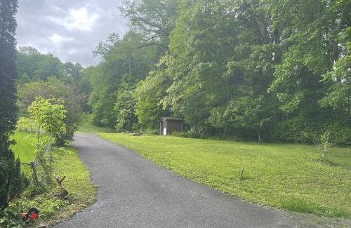 Elkins Apartment | CampRV Lookout Apartment Peaceful Scenic Escape