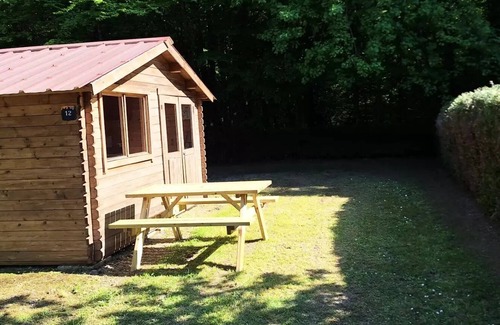 Leval House | Campsite Flower du Lac de la Seigneurie * - Equipped hut ideal for hikers (no sanitary facilities) 2 people