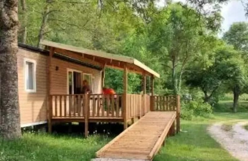 Saint-Theoffrey House | Campsite Flower Ser Sirant - Mobile home Life Confort PMR 3 Rooms 4 People