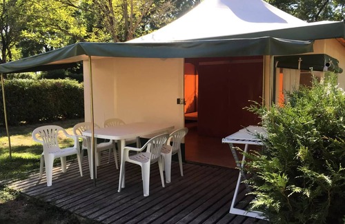 Luynes House | Campsite Flower les Granges* - Canvas Bungalow 3 rooms 5 people Without Sanitary