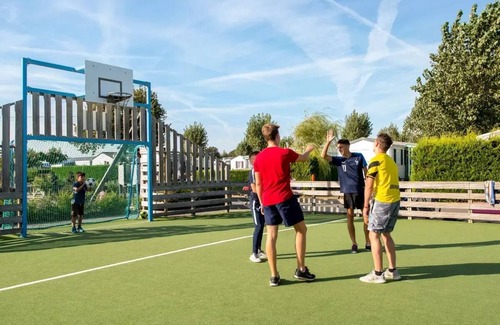 Les Sables d'Olonne House | Campsite Le Bel Air * - Authentic 3 Room Mobile Home 4/5 People + TV