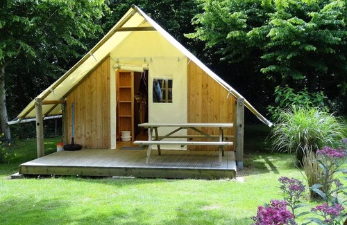 Saint-Laurent-sur-Sevre House | Campsite Le Rouge Gorge* * - MOBILE HOUSE 30m2 (3 bedrooms) ECO 6 persons