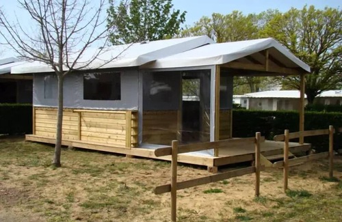 Fumel House | Campsite Les Catalpas * - B11 Lodge Toilet 2ch WC 4 persons