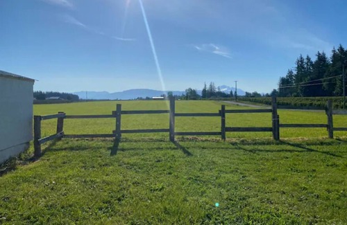 Ferndale RV Rental | CAMPSITE Limerick fields CAMPSITE ONLY on June Bud Farms