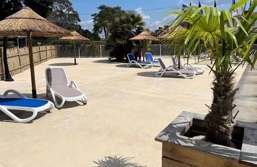 Paimboeuf House | Campsite Ushuaia Villages the Estuary * - Mobil home Comfort - 25m2 - 2 bedrooms - covered terrace 7m2 4 people