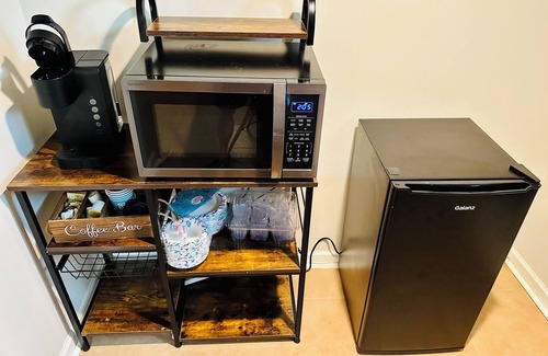 Cherry Hill Apartment | Campu's Basement Studio w/private entrance