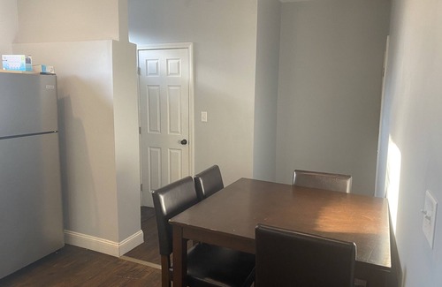 Columbus House | Campus Crest A (Cozy 2 bdrm Near Campus Townhouse)