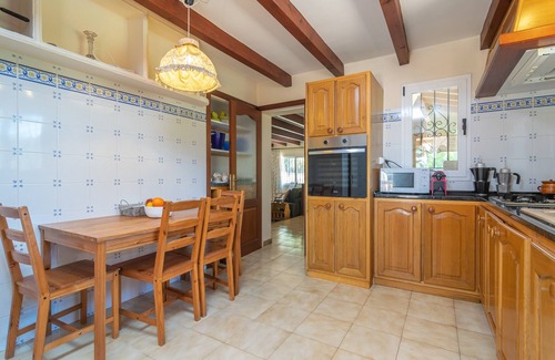 Campos House | CAN CAPULLA 8 - Chalet with private garden in Ses Covetes. Free WiFi.