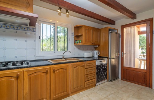 Campos House | CAN CAPULLA 8 - Chalet with private garden in Ses Covetes. Free WiFi.