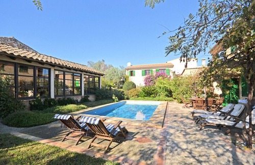 Petra Ski Chalet | Can Casta - Charming house in Petra town center, Mallorca