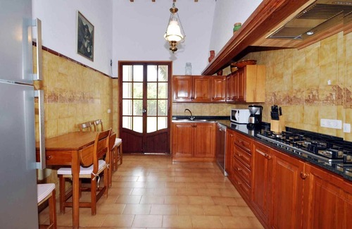 Portocolom Cottage | Can Cirerol, spacious house with pool in Porto Colom, Mallorca