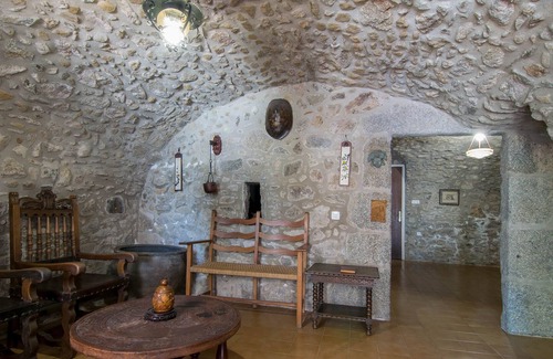 Macanet de Cabrenys House | Can Discovering Maçanet de Cabrenys