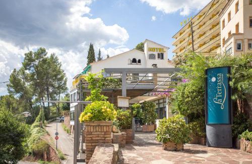 Corbera De Llobregat Hotel | Can Fisa Hotel & Apartments