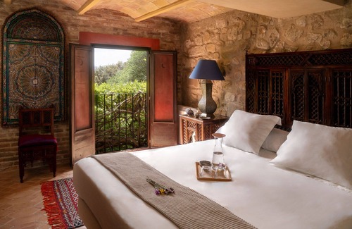 Sales de Llierca Hotel | Can Serola