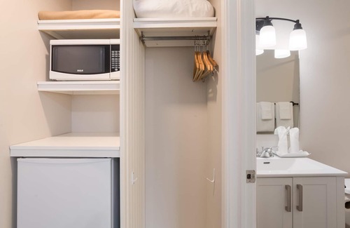 Charlottetown Hotel | Canadas Best Value Inn & Suites Charlottetown