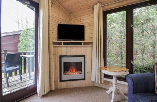 Keswick House | Canadian Cabin 37