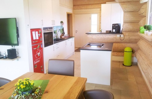 Langweiler Ski Chalet | Canadian log cabins in the Hunsrück with lake and national park views