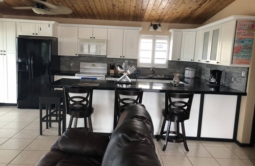 Port Pine Heights House | "Canal-Front Paradise in Big Pine Key-Relax &Explore the keys"