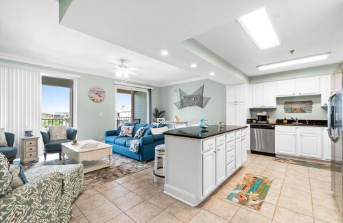 Mexico Beach Condo | Canal-View Condo | Pool | Hot Tub | Walk to Beach