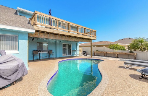 South Daytona House | Canal waterfront newly remodeled 2 bedroom guest suite with pool, patio and dock