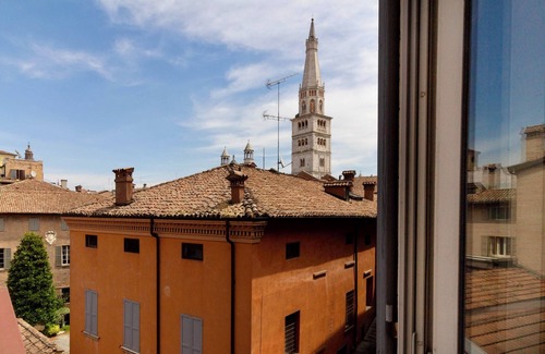Old Town Apartment | Canalchiaro Suite, Modena Center, 6 guests, Cathedral view