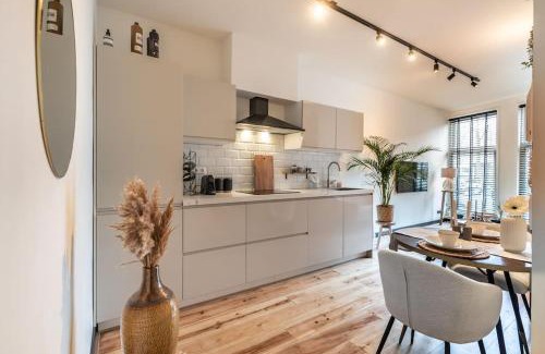 Oude Pijp Apartment | CanalView Luxury Apartment