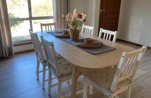 Kingscote House | CandE on Buller