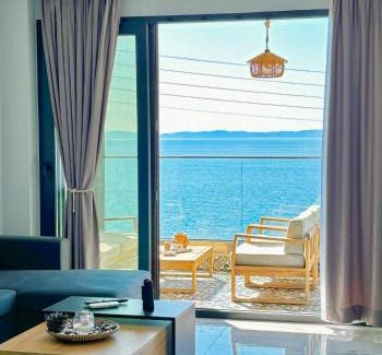Neos Marmaras Apartment | Candi Luxury Suites 2