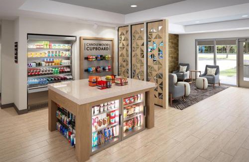 Chatham-Kent Hotel | Candlewood Suites Chatham South by IHG