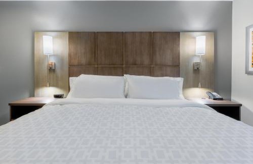 Cookeville Hotel | Candlewood Suites Cookeville by IHG