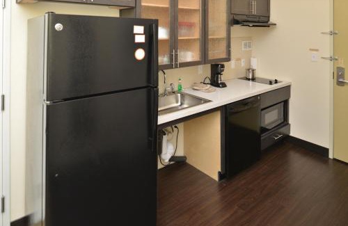 Eugene Hotel | Candlewood Suites Eugene Springfield by IHG