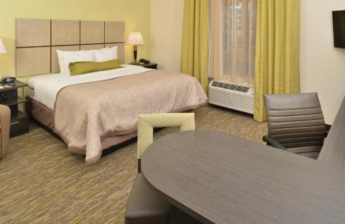 Eugene Hotel | Candlewood Suites Eugene Springfield by IHG