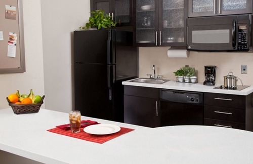 Mercer Hotel | Candlewood Suites Grove City - Outlet Center by IHG